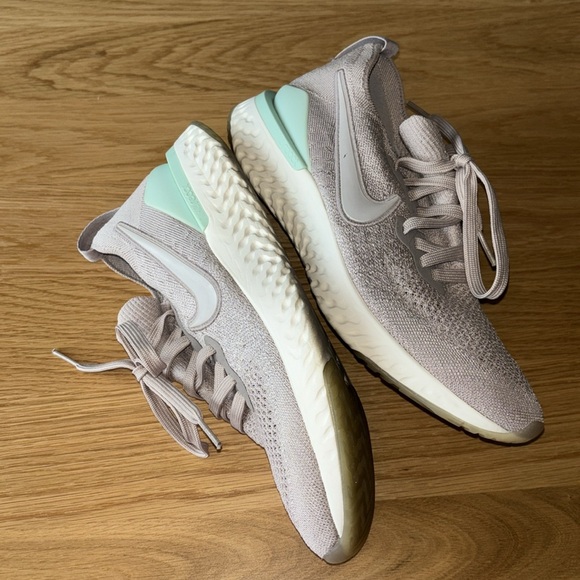 Nike Epic React Flyknit 2 - Picture 4 of 16